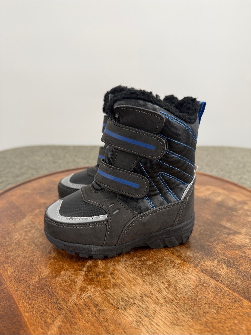 Totes Boots Kids Toddler 5 Black Blue Insulated Winter Snow Warm Play